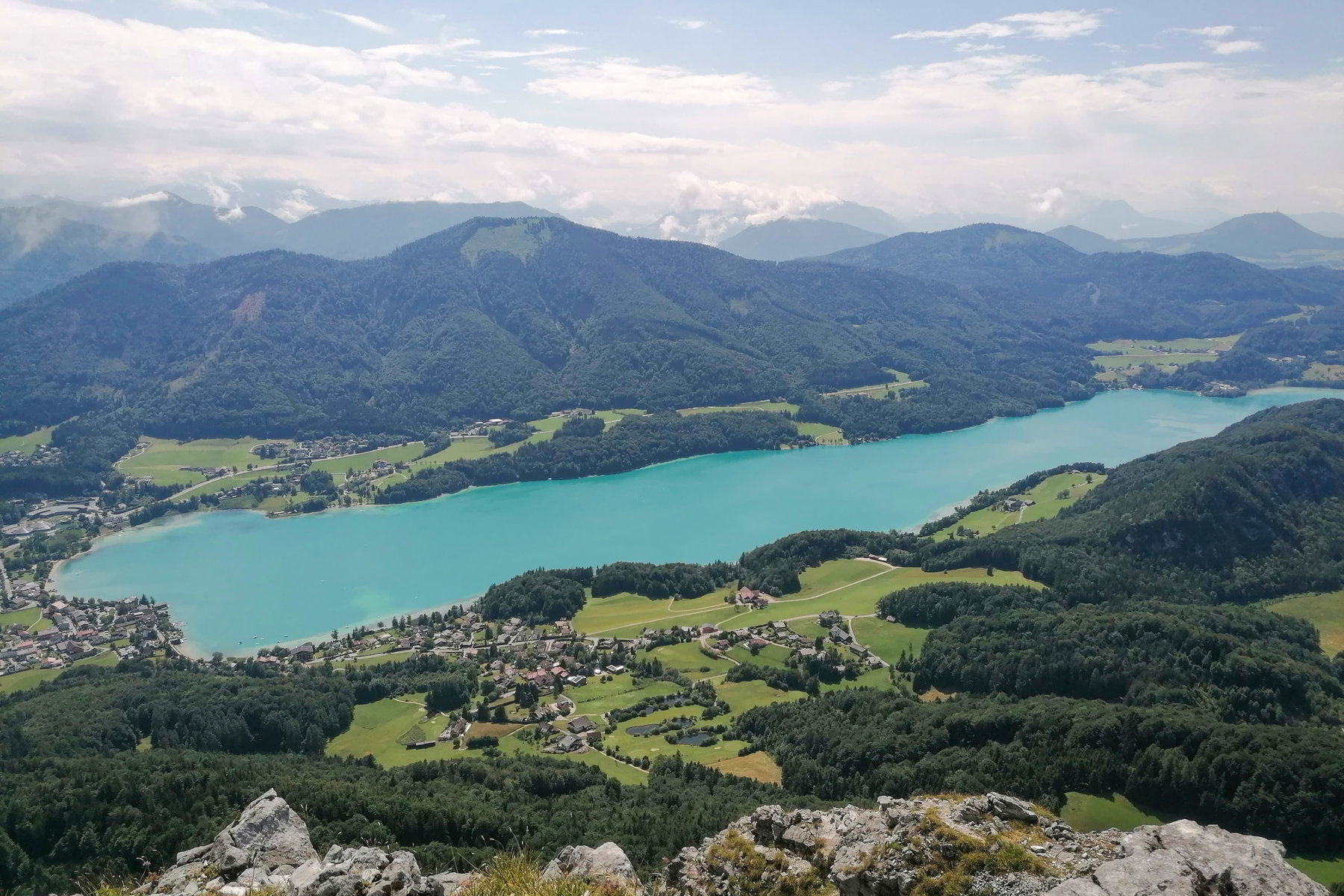 Der Fuschlsee in seiner vollen Länge. Foto: Sarah Pallauf