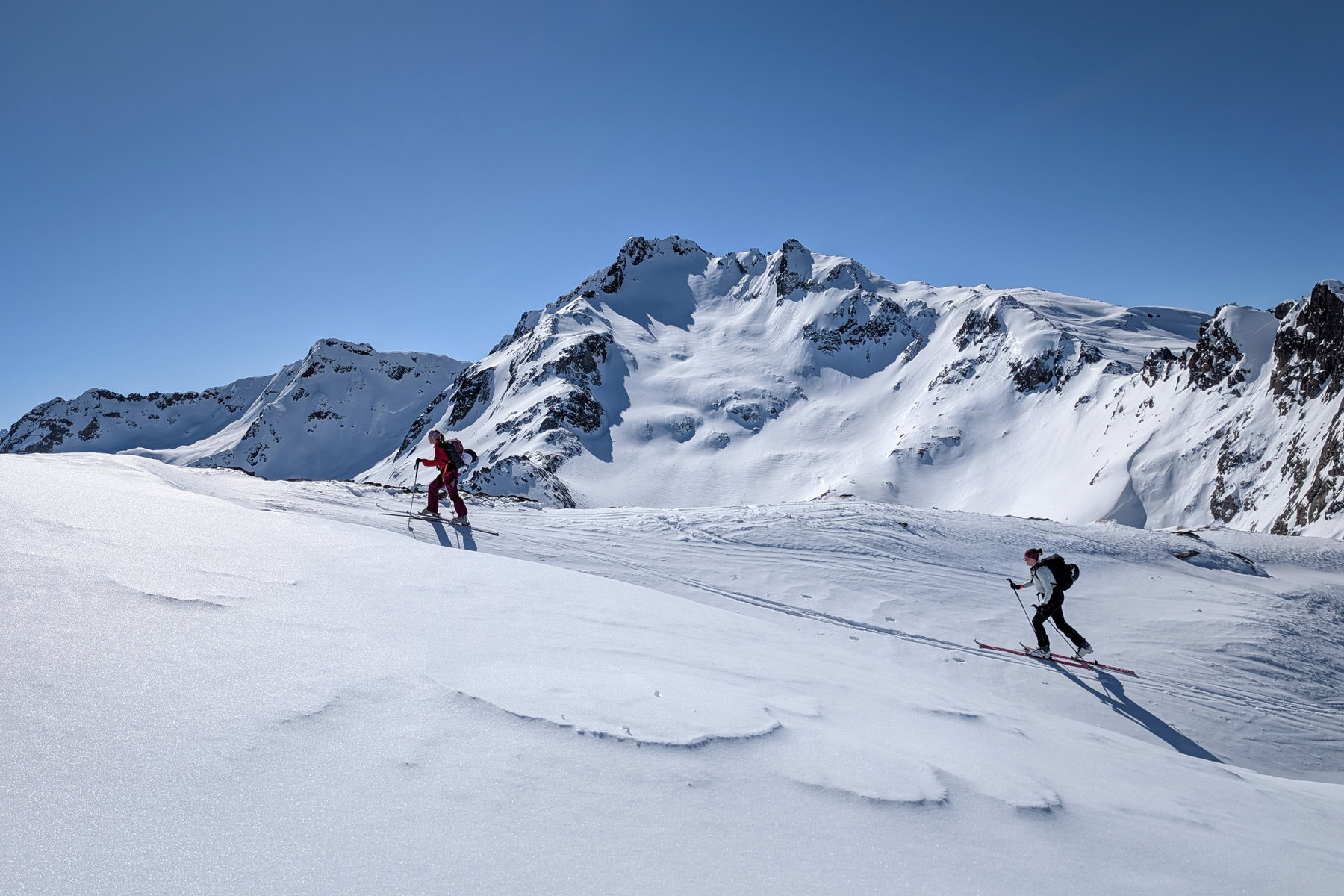 Die letzten Meter zum Gipfel, im Hintergrund der Kaltenberg. Foto: Simon Widy
