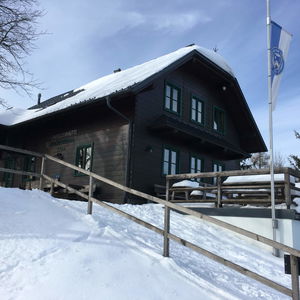 Drei-Hüttenwanderung Hainfeld – ein Wintermärchen