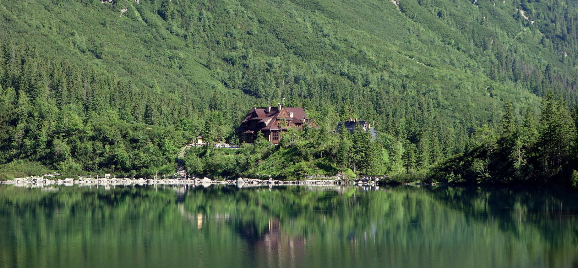 Hütte (Schronisko przy Morskim Oku) am Meerauge (Morskie Oko)