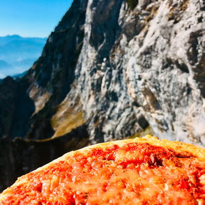 Wildfrauenhöhle mit Pizza