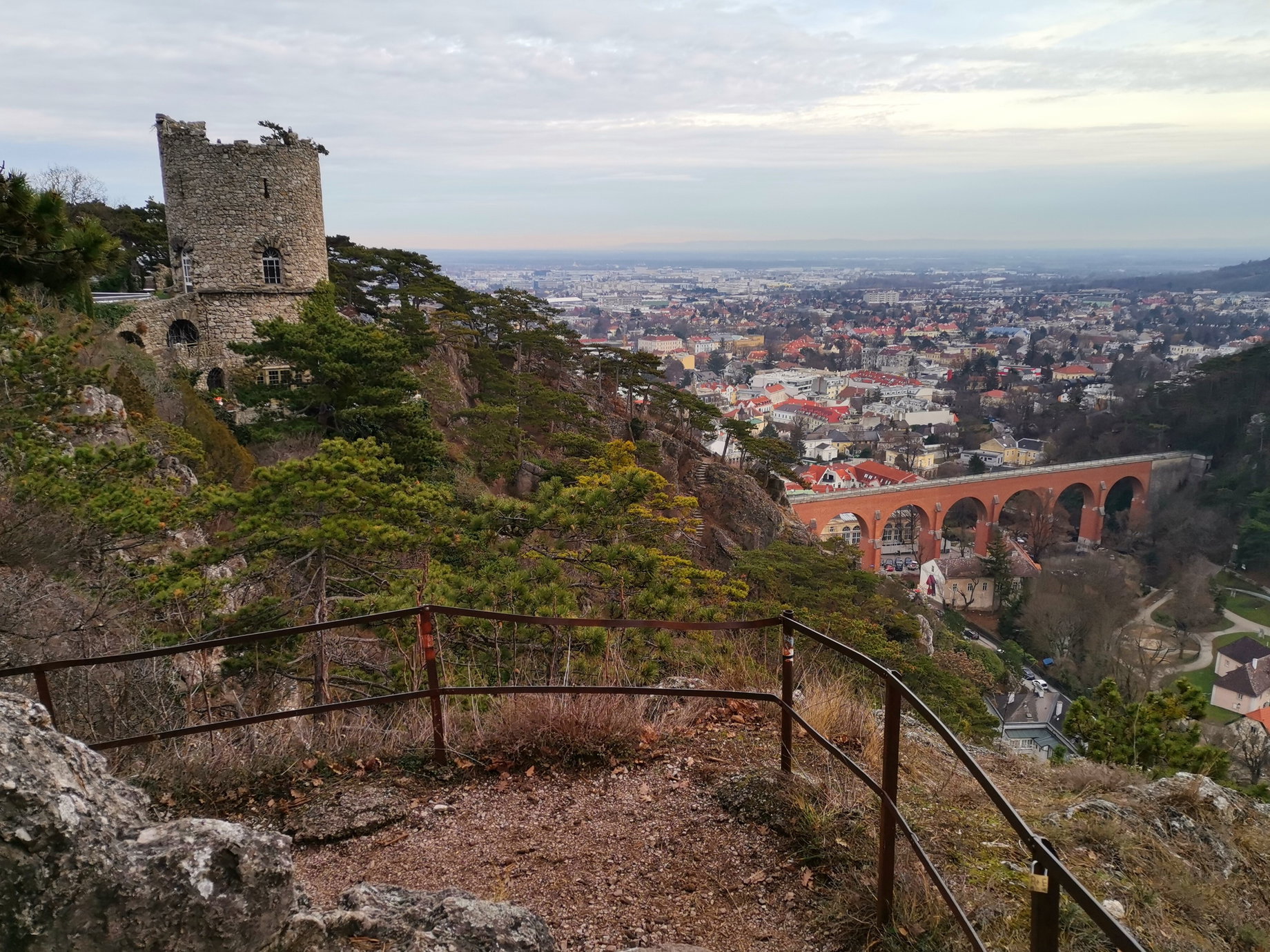 Schwarzer Turm Mödling, Foto Veronika Schöll