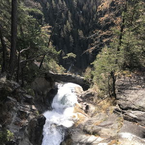 12 k Stuibentrail mit tosendem Wasserfall