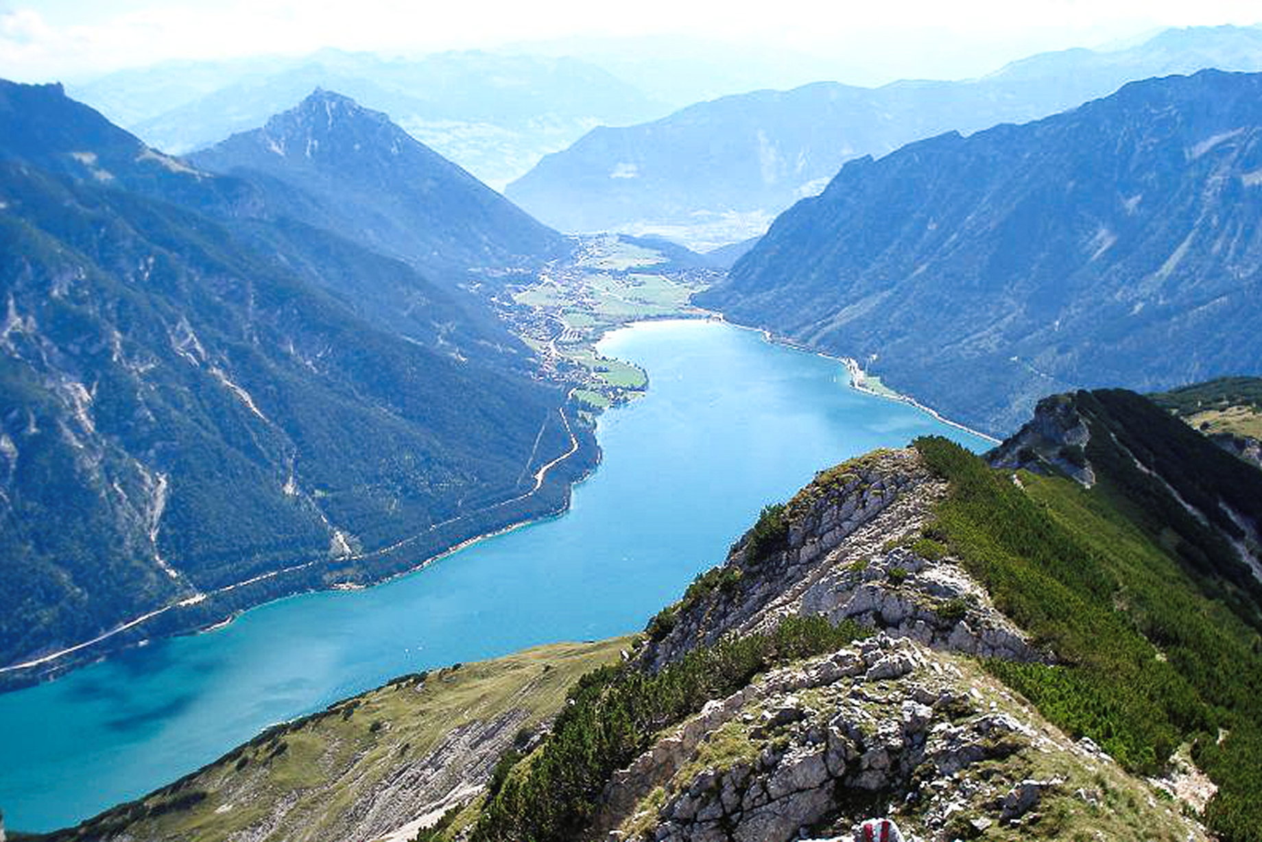 Blick von der Seekarspitze auf den Achensee. Foto: H. Sonntag