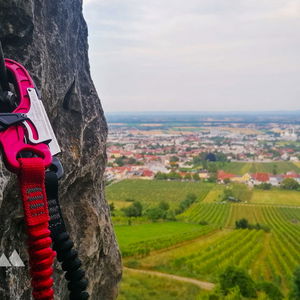 Abendliche Kraxelei am Gumpoldskirchner Klettersteig