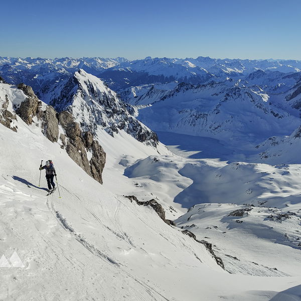 Abenteuerliche 2-Tages-Skitour auf die Schesaplana