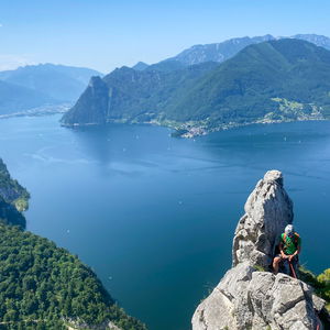 Mehrseillänge Gmundnerweg und Traunstein SW-Grat: Bahn und Rad zur Kletterei