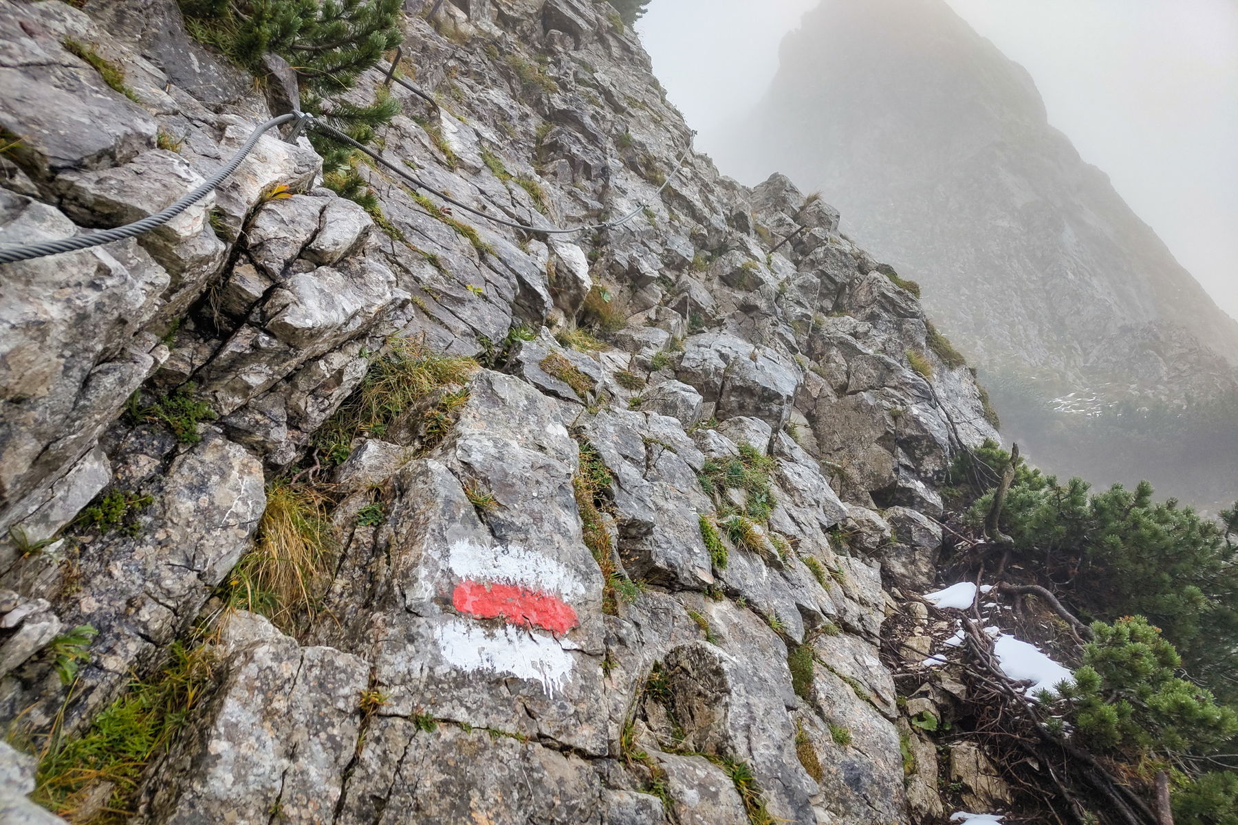 Schnee im Herbst am Zahmen Gamseck