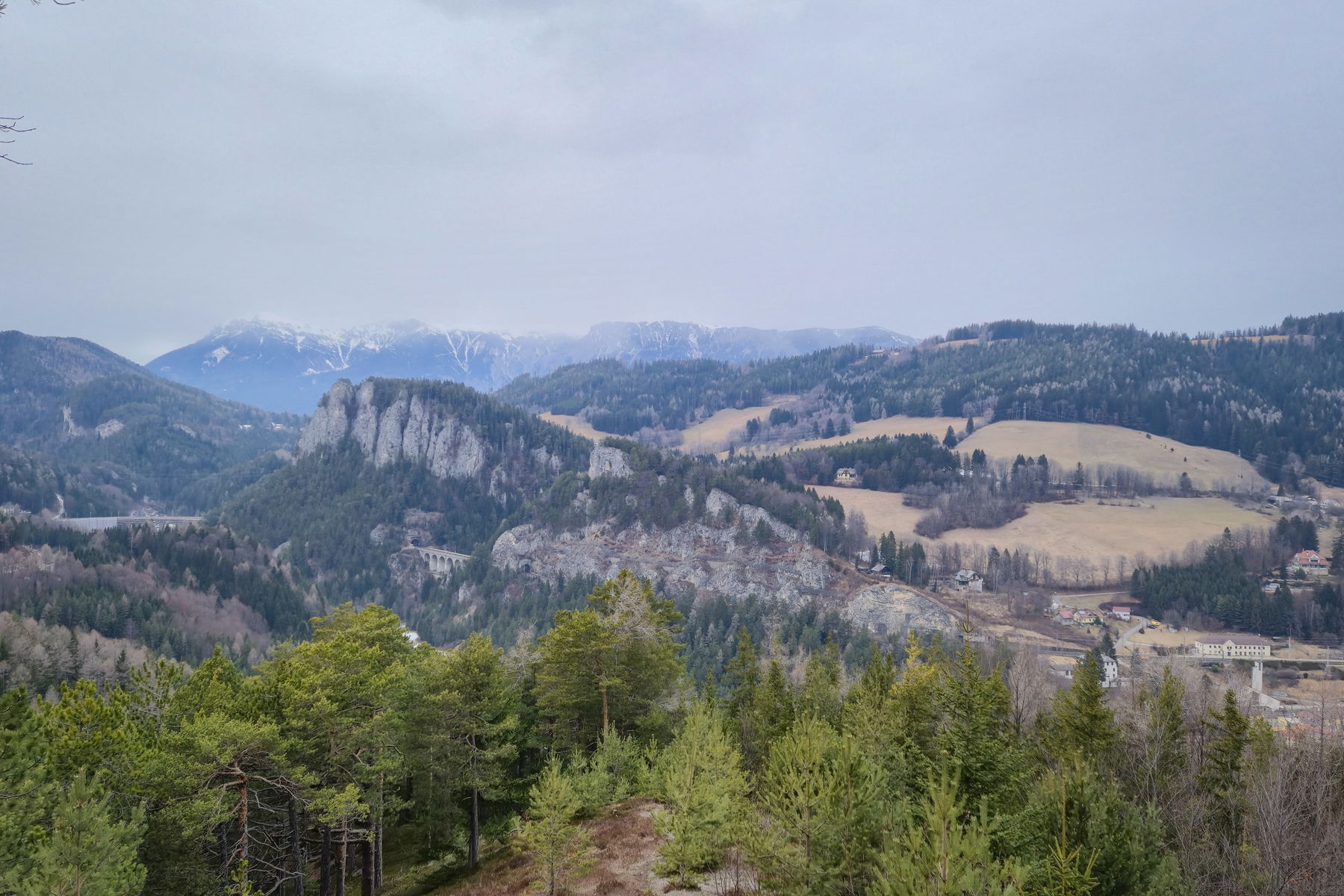 Von Gloggnitz über den Kreuzberg nach Semmering